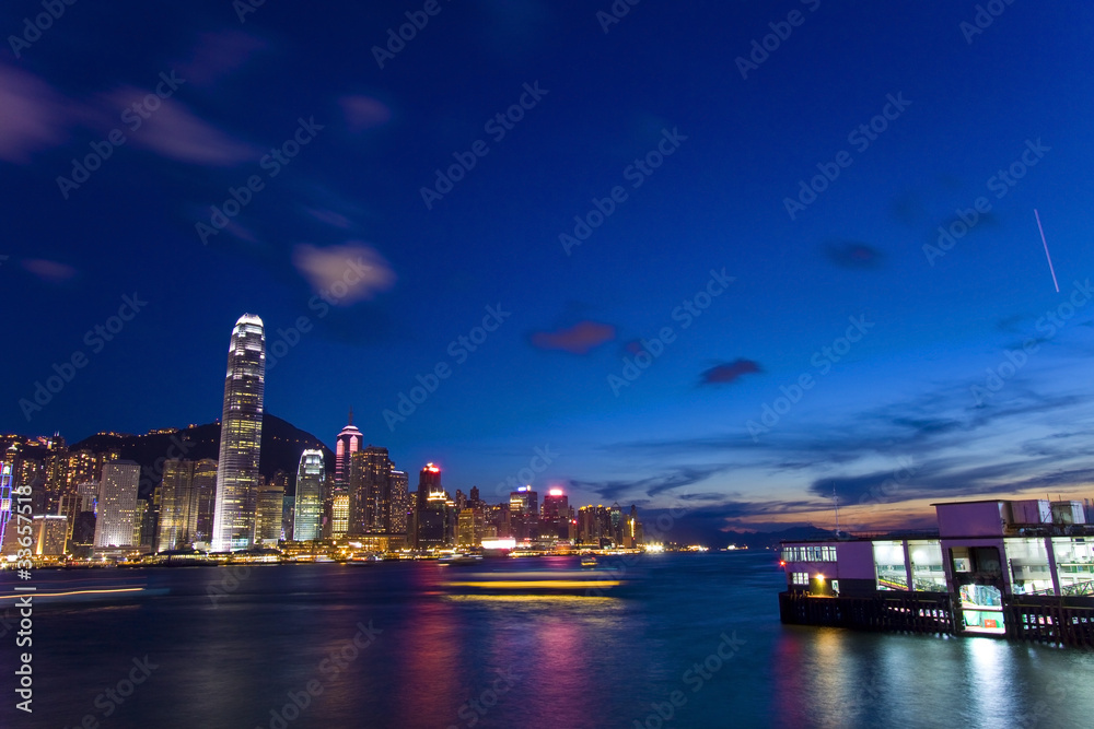 Obraz premium Hong Kong skyline at night