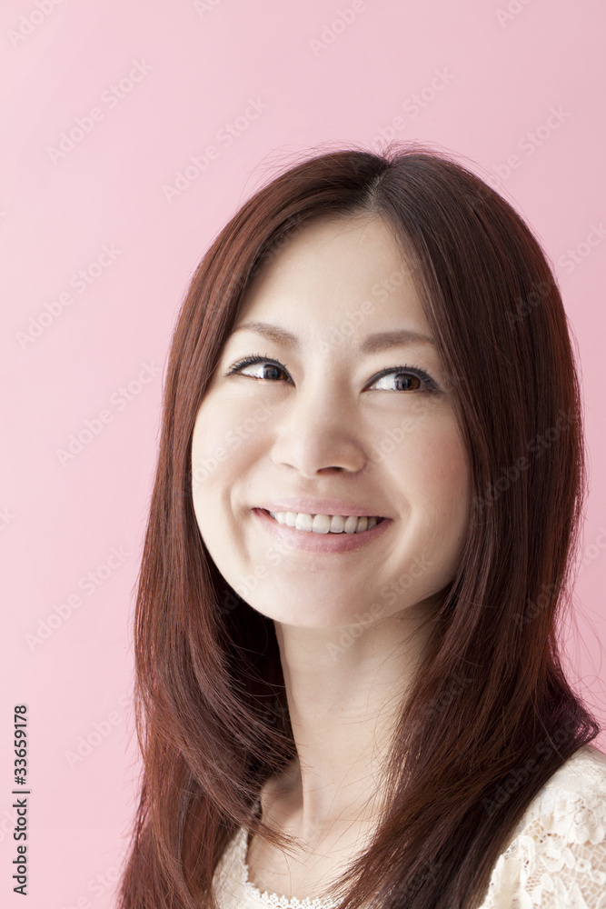 髪の長い女性