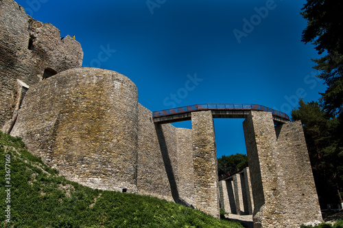 Fortification wall