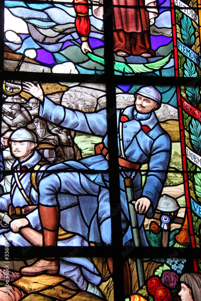 Poilu de la guerre de 14/18, vitrail de l'église Sainte-Marguerite à Paris