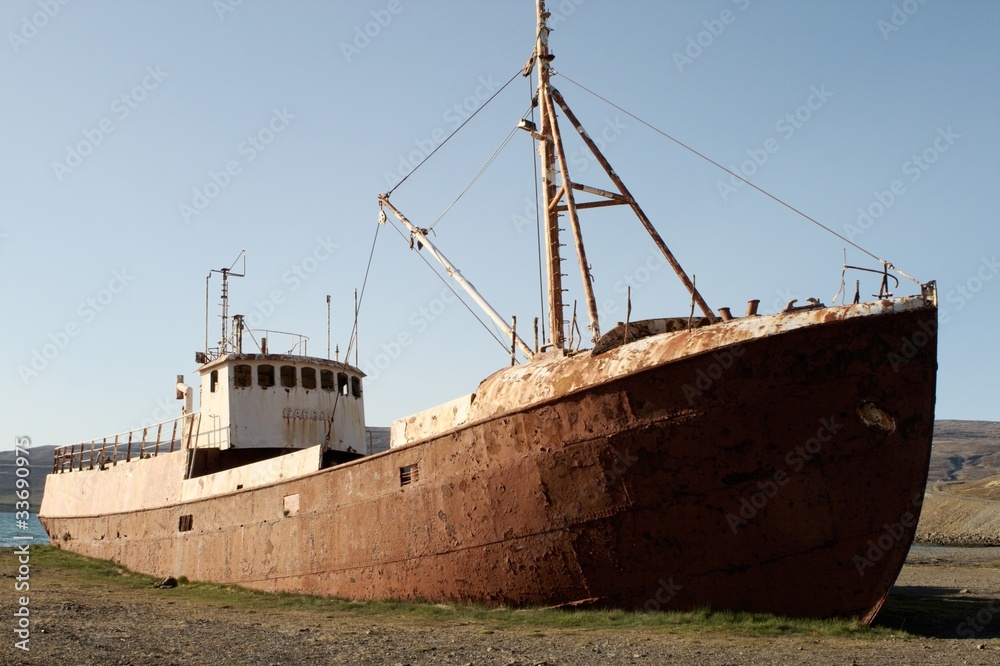 Ältestes Stahlschiff in Island, Garthar BA 64 Ältestes Stahlschiff in Island, Garthar BA 64