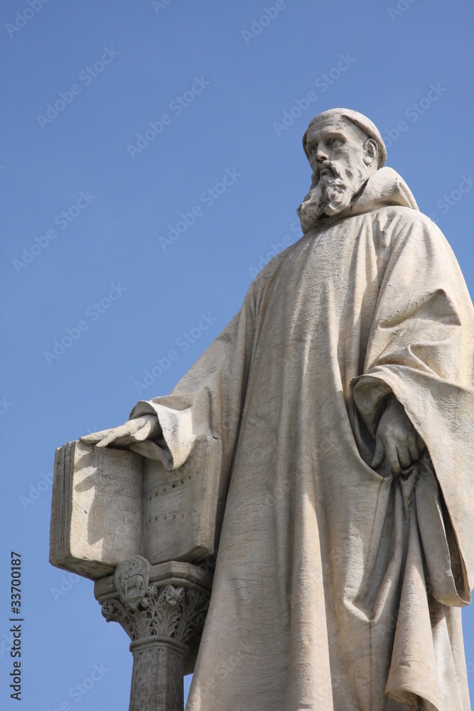 Statua di Guido D'Arezzo 