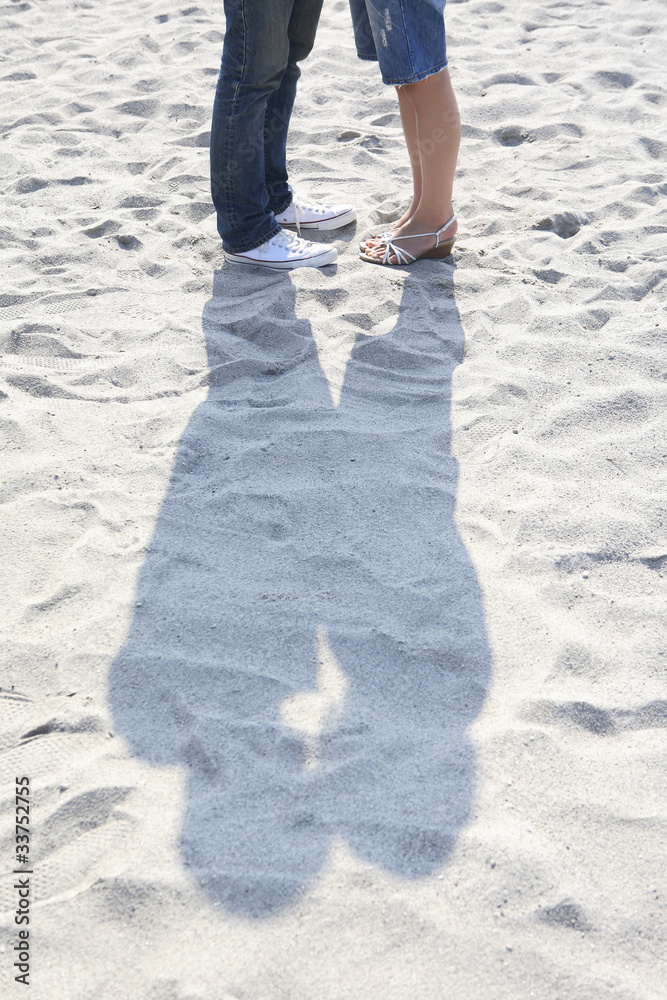 キスをするカップルの影 Stock Photo Adobe Stock