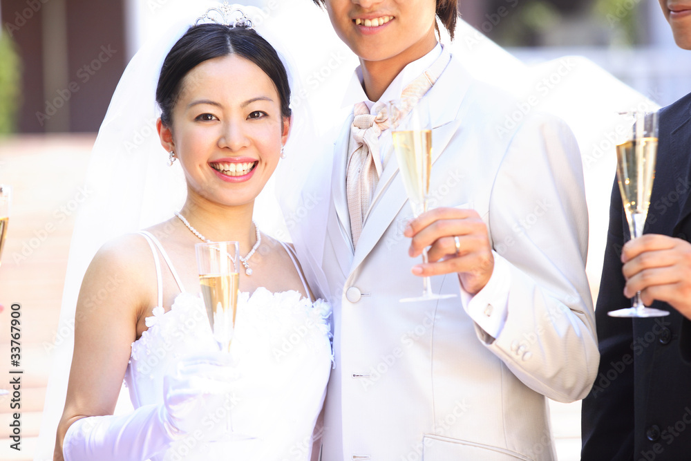 シャンパングラスを持つ新郎 新婦 Stock Photo Adobe Stock シャンパングラスを持つ新郎 新婦 Stock Photo Adobe Stock