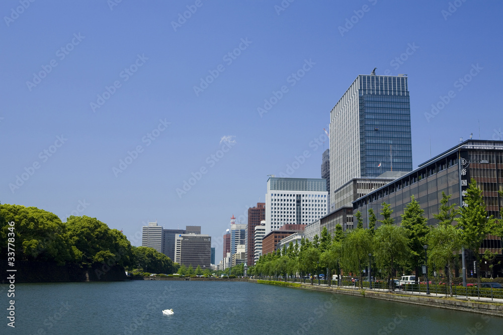 Fototapeta premium 丸の内と日比谷濠