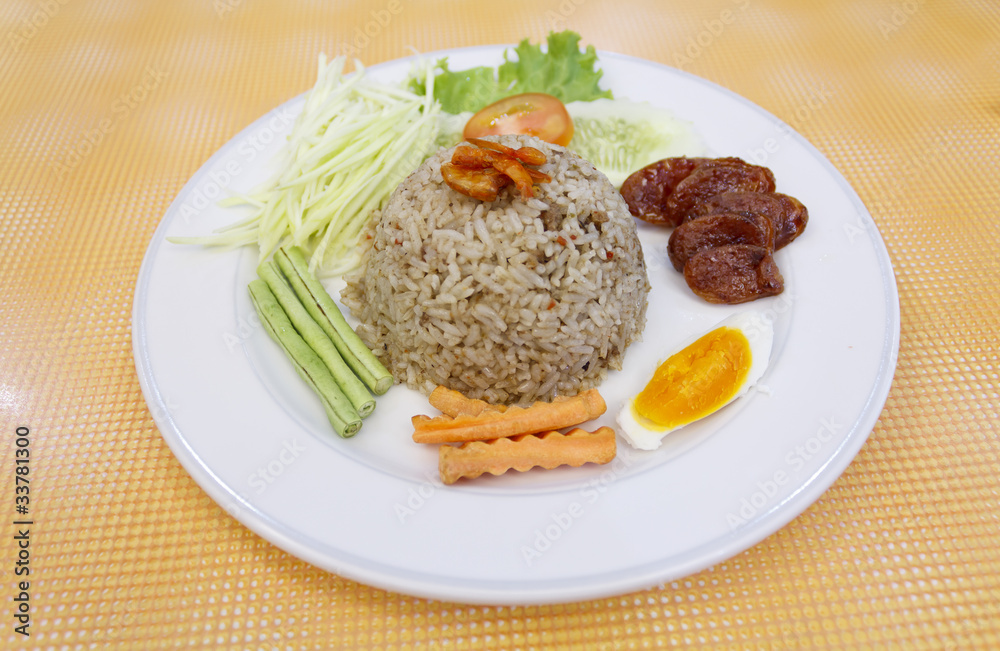 Fried rice with spicy sauce