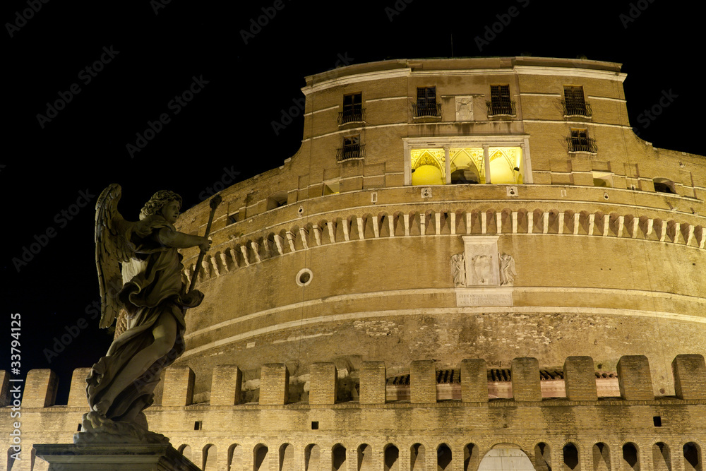 Castel Sant'Angelo e statua Roma