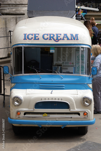 london ice cream bus 2