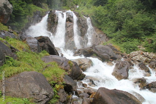 Cascade des Pyr  n  es