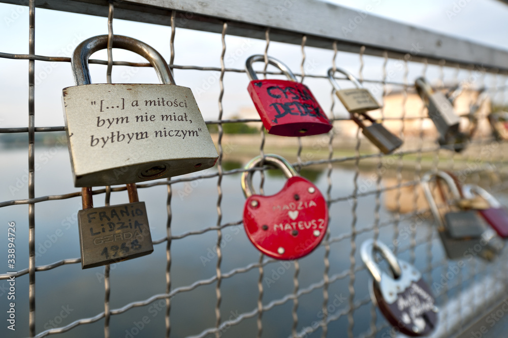 Fototapeta premium Love padlock on th bridge
