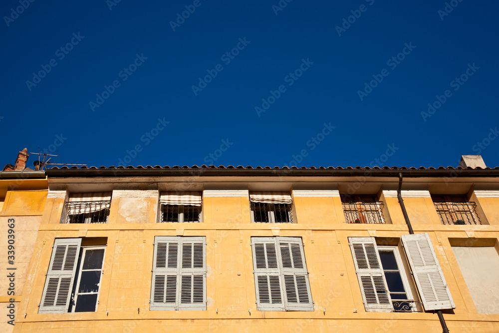 Immeuble ancien & Ciel bleu (Aix en Provence) Immeuble ancien & Ciel bleu (Aix en Provence)