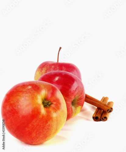 apples and cinnamon