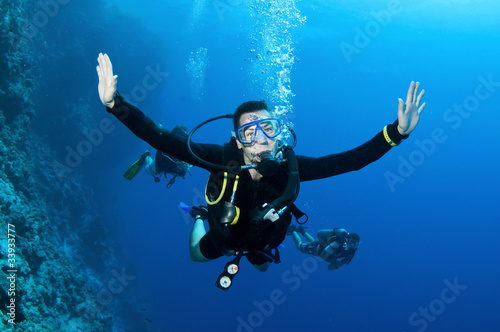 Wallpaper Mural Scuba diver enjoys a dive Torontodigital.ca