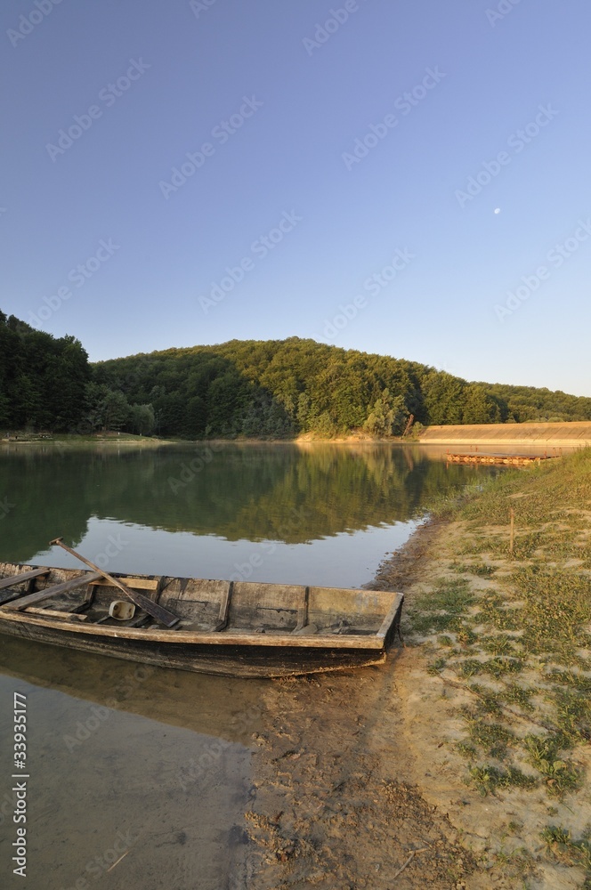 Obraz premium Dawn on the lake