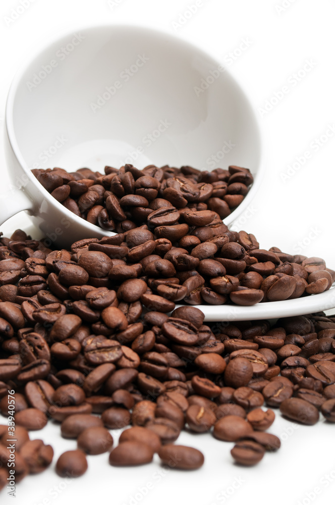 Naklejka premium full cup with coffee beans
