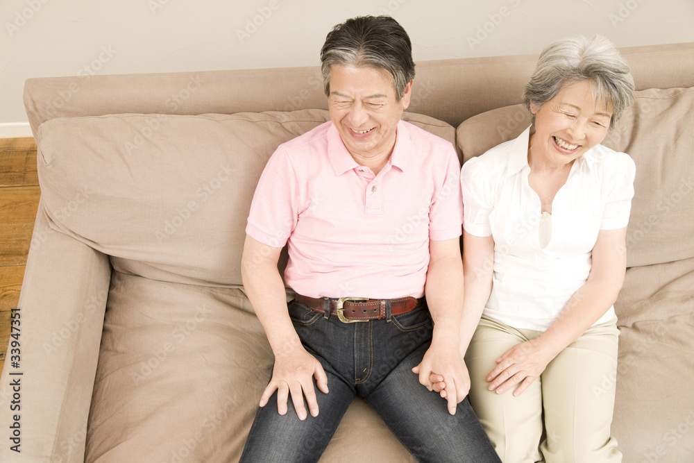 笑っている老夫婦 笑っている老夫婦