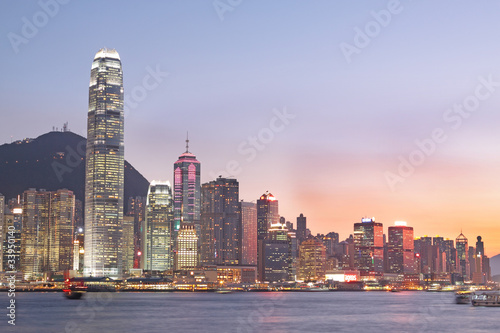 Magic hour of Victoria harbour, Hong Kong © Cozyta