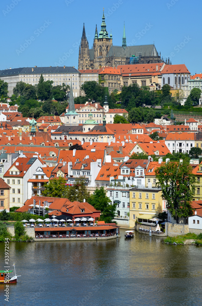 Obraz premium Depuis le pont Charles à Prague
