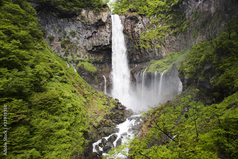 華厳の滝