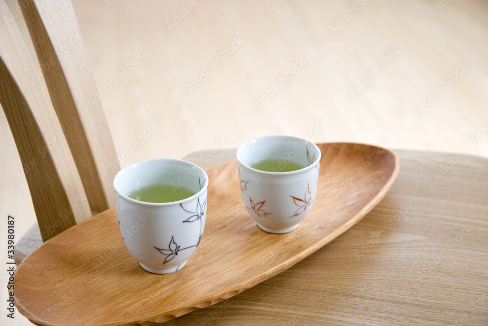 お盆と日本茶 お盆と日本茶