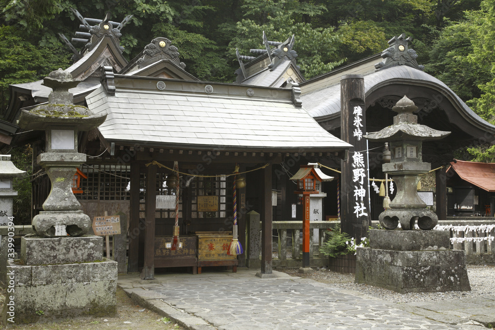 Obraz premium 碓氷峠の熊野神社