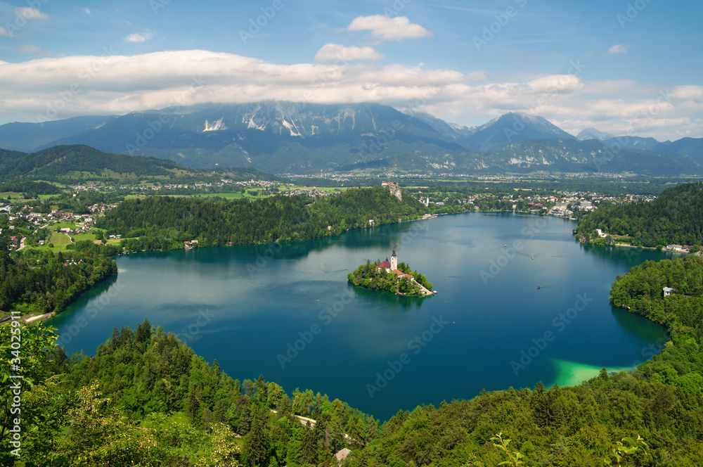 Panoramic View of  Lake Bled in Slovenia. - obrazy, fototapety, plakaty 