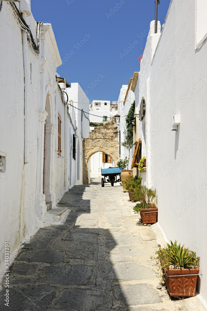 Fototapeta premium Typical narrow lane in Lindos
