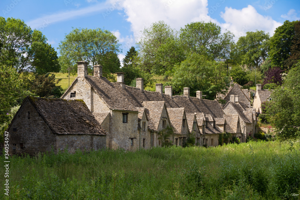 Arlington Row in Bibury, Cotswolds, Gloucestershire, UK Arlington Row in Bibury, Cotswolds, Gloucestershire, UK