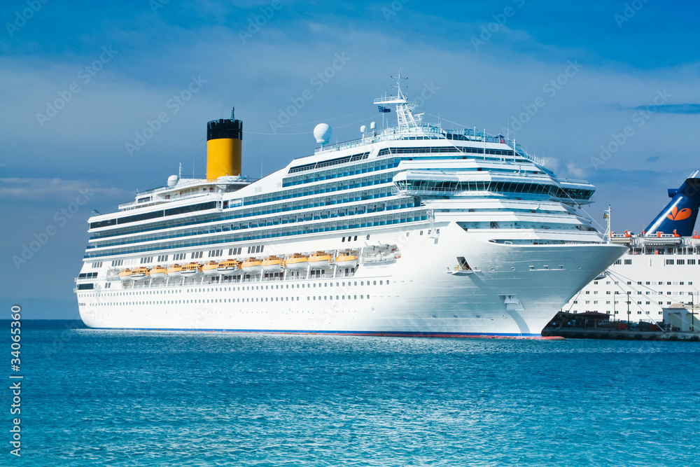 CRUISE LINER CRUISE LINER