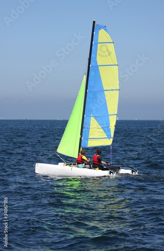 catamaran,voile,voilier,régate,vacances,bretagne © DjiggiBodgi.com