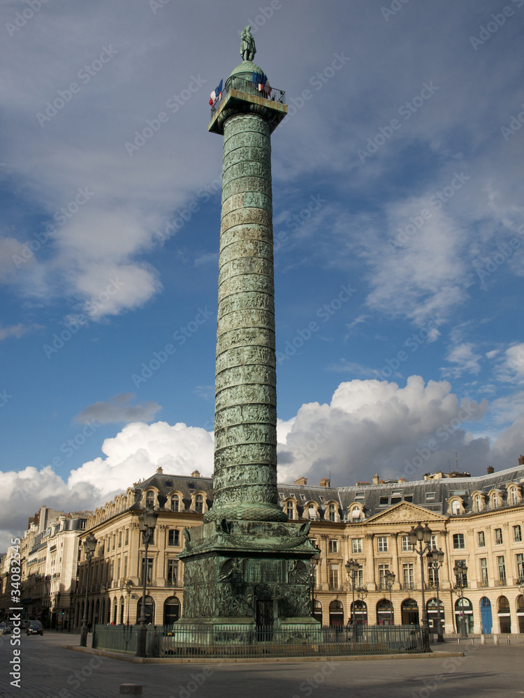 Statue Parisienne
