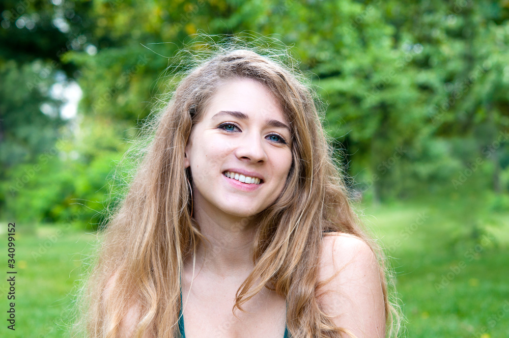 Naklejka premium woman outdoors portrait