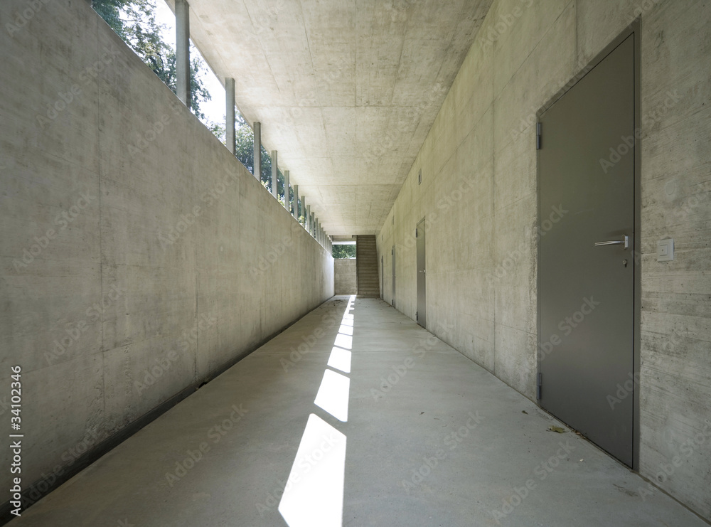 corridor in beton