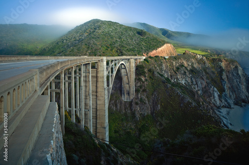 Wallpaper Mural Bixby Creek Bridge in Big Sur, California. Torontodigital.ca