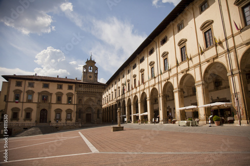 Arezzo, Piazza Grande, fraternita dei laici