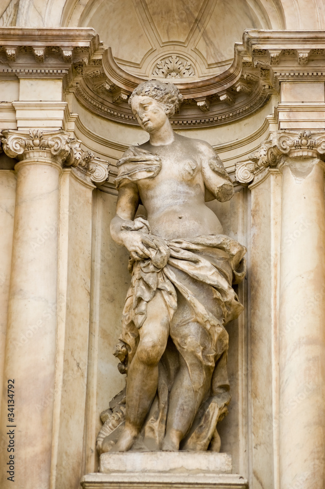 Virtue statue, Venice