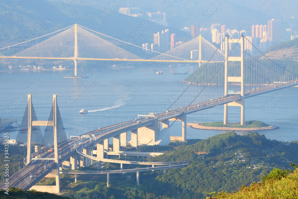 Fototapeta premium Hong Kong bridges at day time