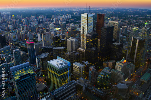 Fototapeta Naklejka Na Ścianę i Meble -  Toronto cityscape at dusk