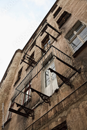 old grunge house in lodz centre town