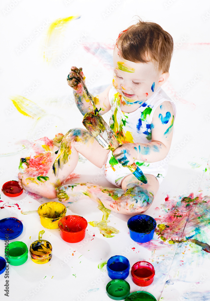 baby and paints
