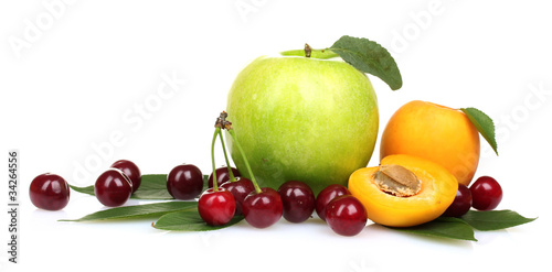 Fototapeta Naklejka Na Ścianę i Meble -  tasty summer fruits isolated on white