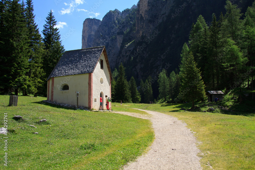 chiesetta di San Silvestro in Vallunga (Val Gardena) chiesetta di San Silvestro in Vallunga (Val Gardena)