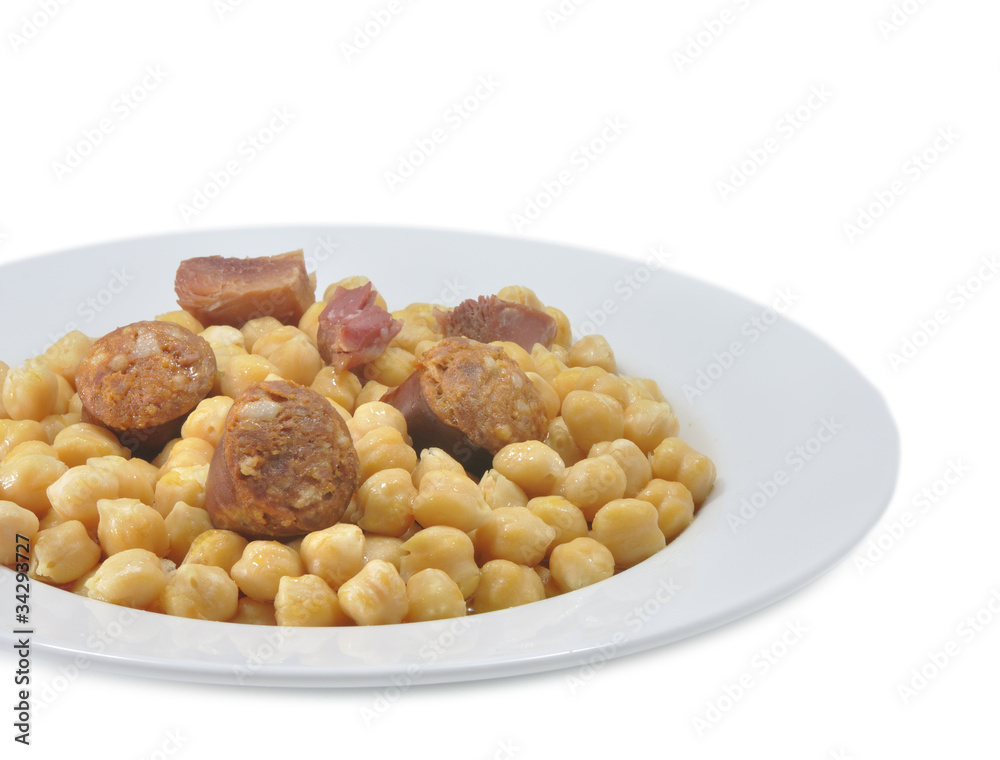 Vista parcial e plato de garbanzos.