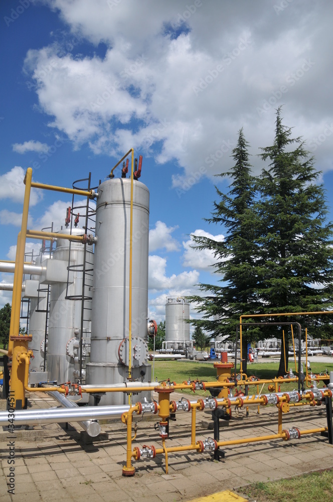 Obraz premium separators for separating gas