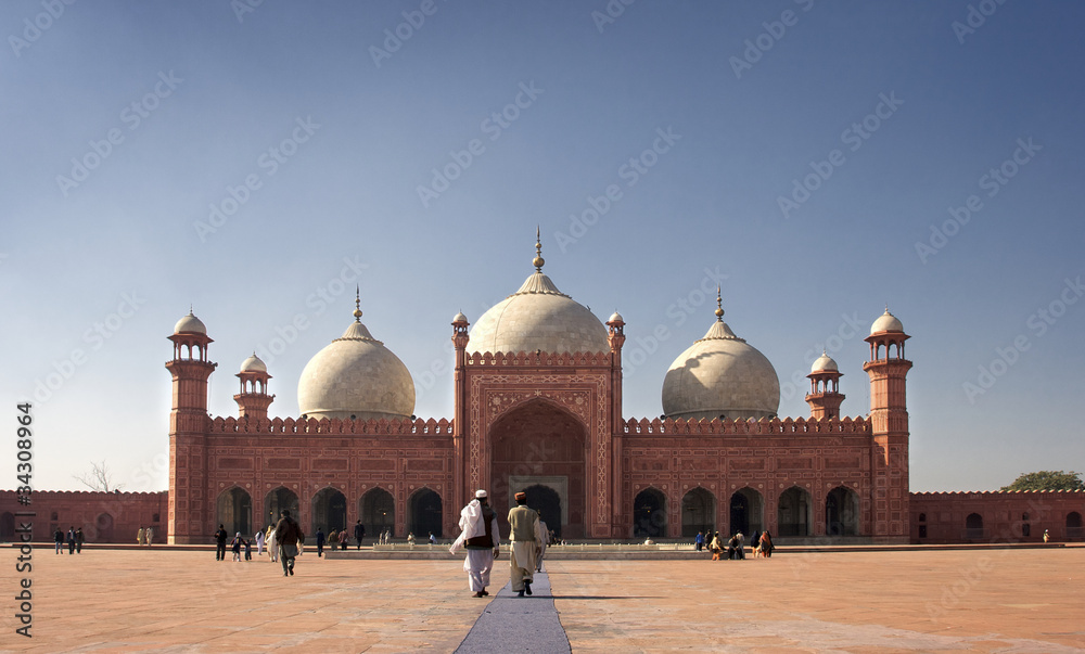 Prayer hall of Lahore mosque - obrazy, fototapety, plakaty 