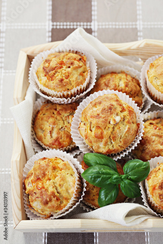 muffins with ham and cheese