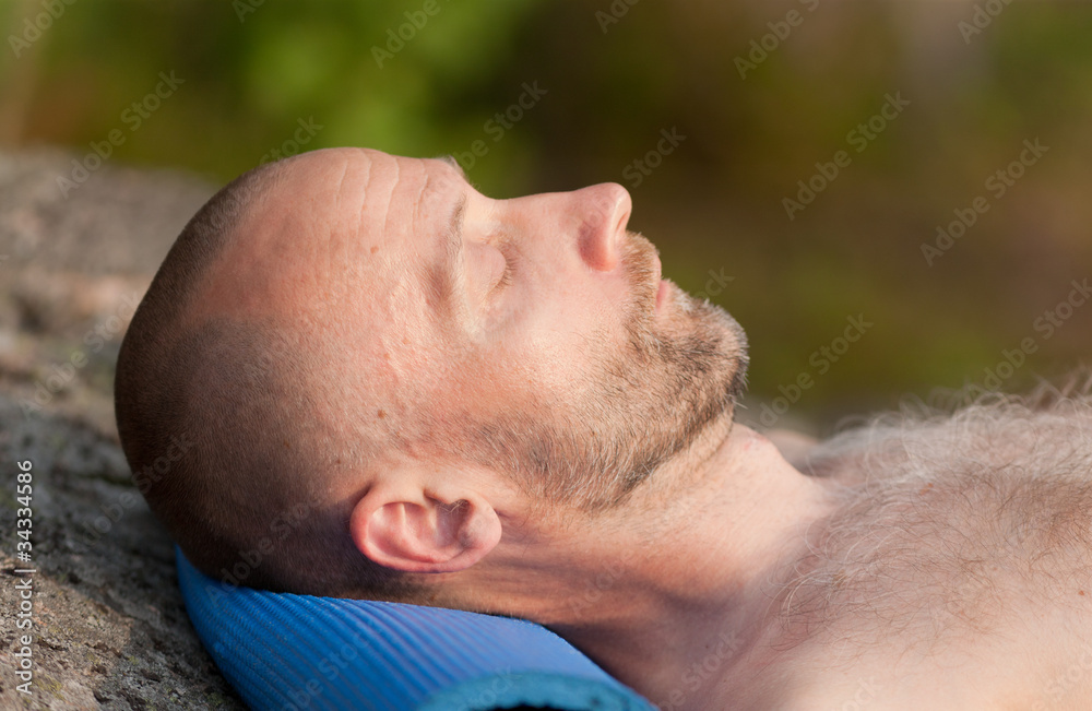 Obraz premium sleeping tired tourist