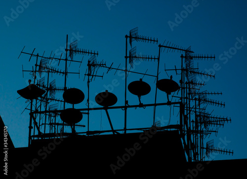 Obraz na płótnie Gruppo antenne in controluce