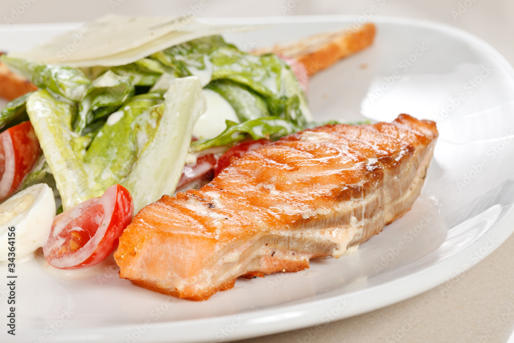 Fish steak with vegetables Fish steak with vegetables