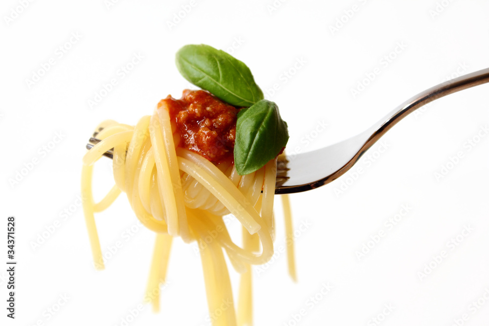 Spaghetti mit Tomatensoße auf einer Gabel Stock Photo | Adobe Stock